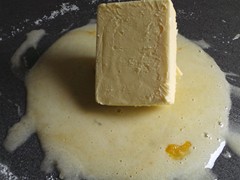 Boter met het ei -suiker mengen